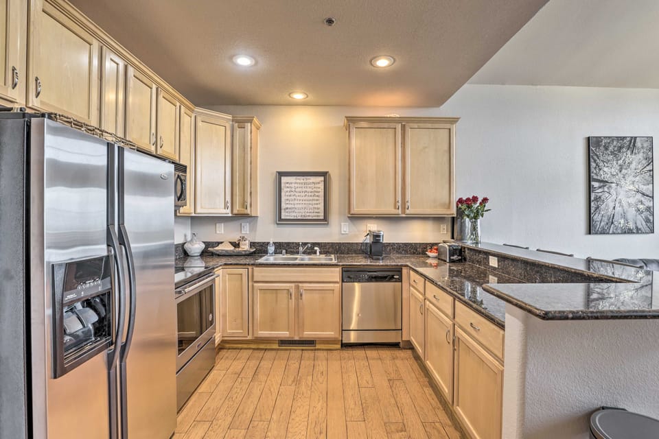 7 Mi to Slopes: Main Street Condo in Dillon Apartment in Dillon
