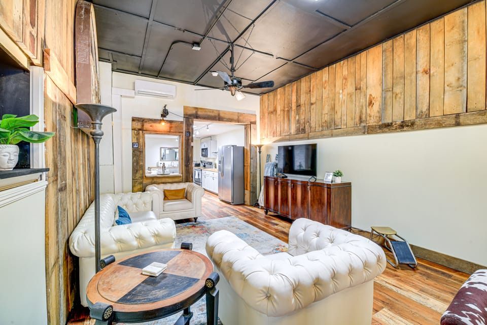 Walkable Townhome: 'M on Main' in Wytheville Apartment in Wytheville