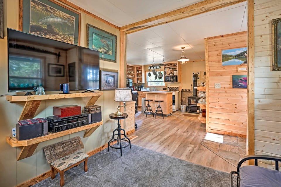 High Lakes Hideaway: La Pine Fishing Cabin! House in Oregon