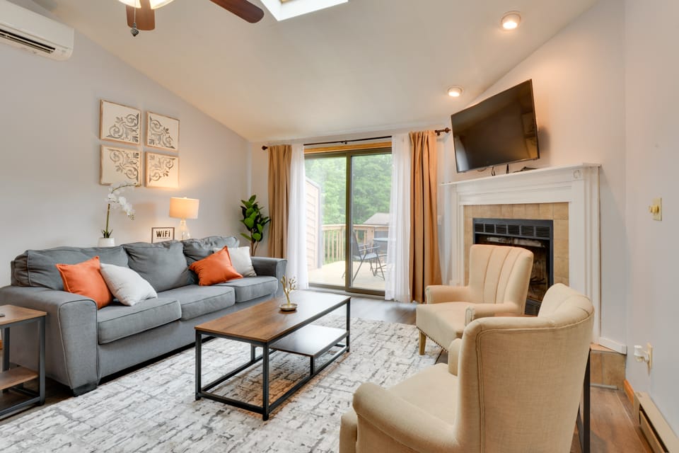 Oakland Vacation Rental < 1 Mi to Deep Creek Lake! Apartment in Deep Creek Lake