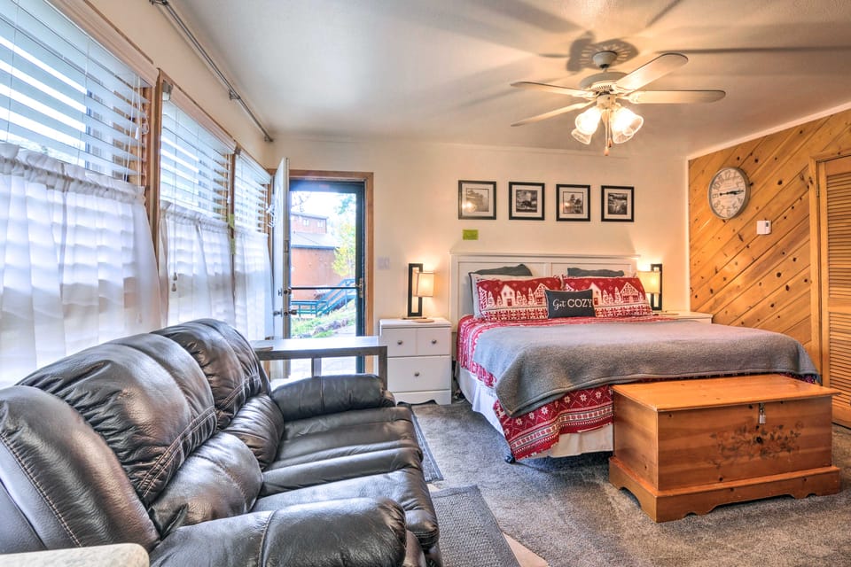 Cozy Studio w/ Fireplace ~ 1 Mi to Ski Resort Apartment in Brian Head