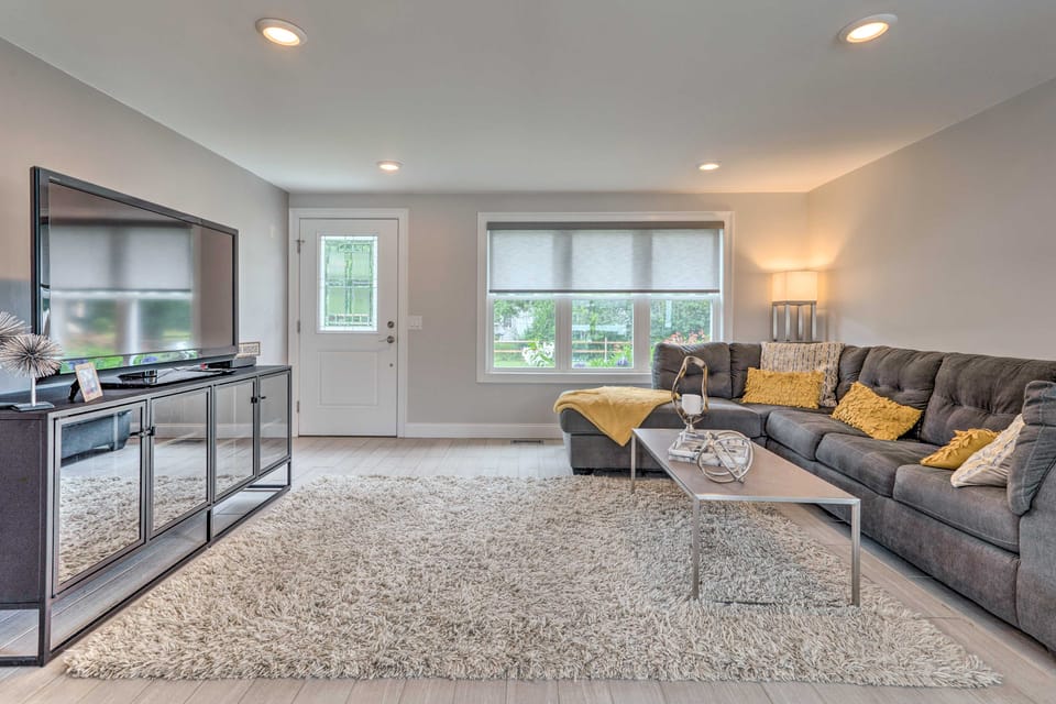 Narragansett Escape by Narrow River & Beaches House in Narragansett Beach