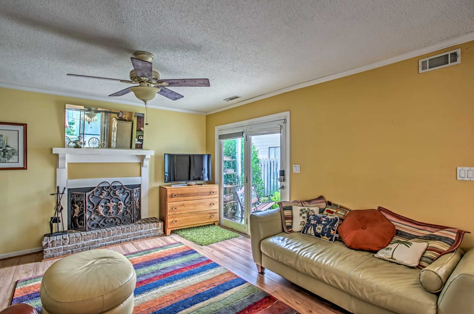 4 Mi to Barefoot Landing: North Myrtle Beach Home House in North Myrtle Beach