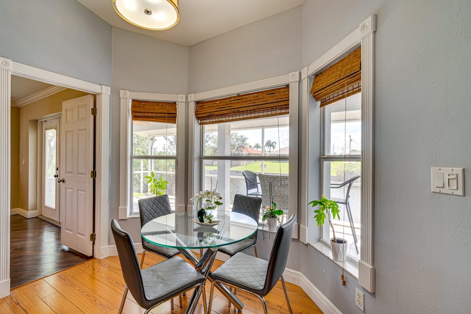 Paddle, Bike & Relax! Canal-Front Cape Coral Home House in Cape Coral