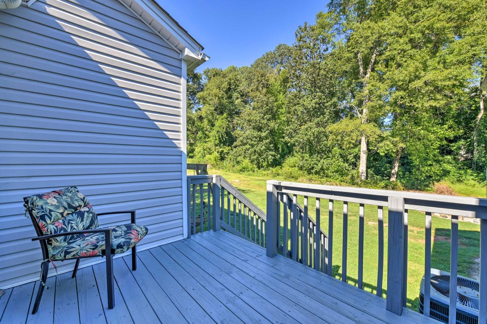Belmont Retreat ~ 14 Mi to Dtwn Charlotte! House in Belmont