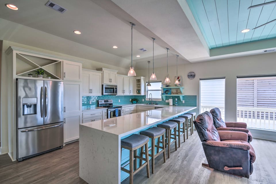 Steps to Gulf: Crystal Beach Home w/ Deck & Views House in Bolivar Peninsula