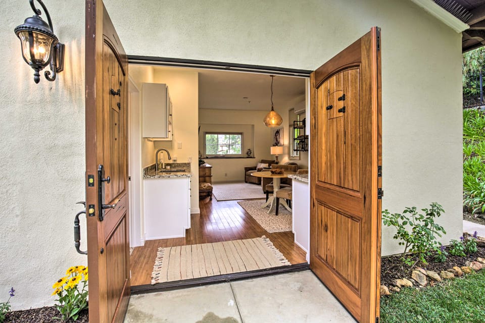 Rancho Santa Fe Casita - Gate Guarded Community! Cottage in Rancho Santa Fe