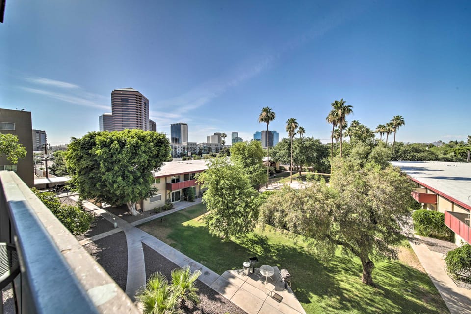 Modern City Condo Close to Downtown Phoenix! Apartment in Phoenix