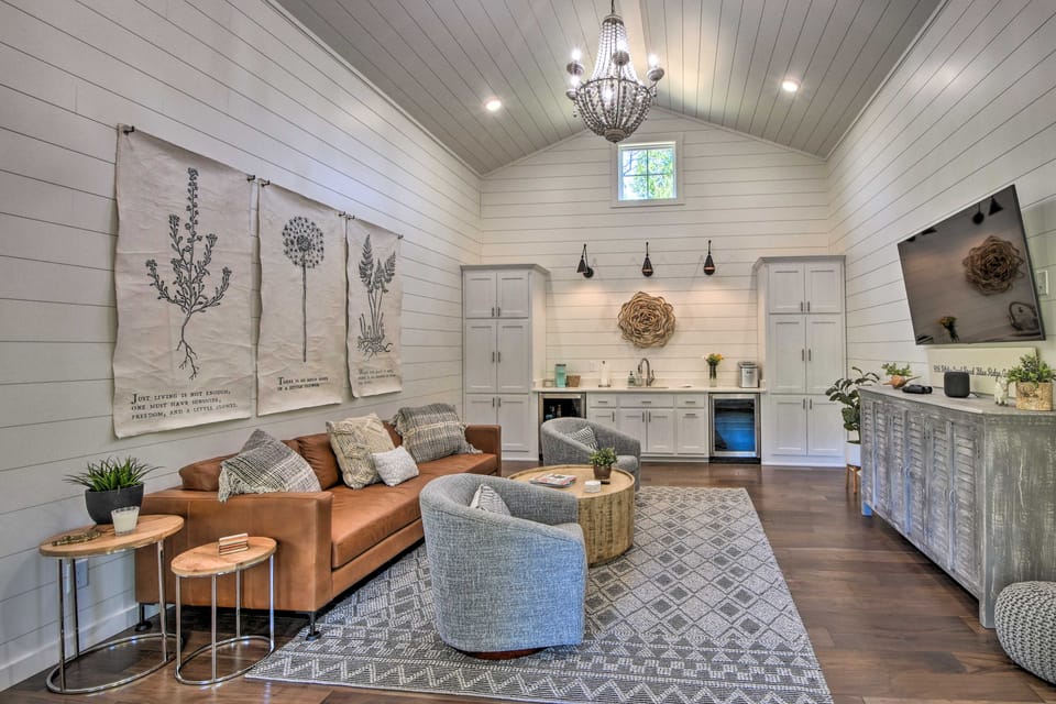 Blue Ridge Cottage: Modern Solace in the Mountains Cottage in Georgia