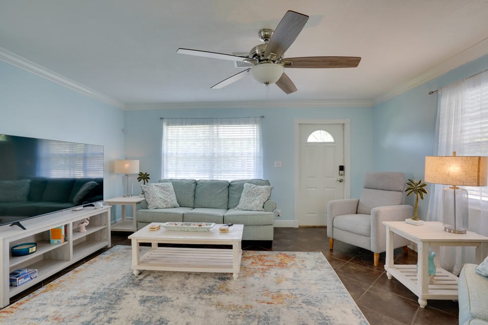 Coastal Bonita Shores Holiday Home Near Beach! House in North Naples