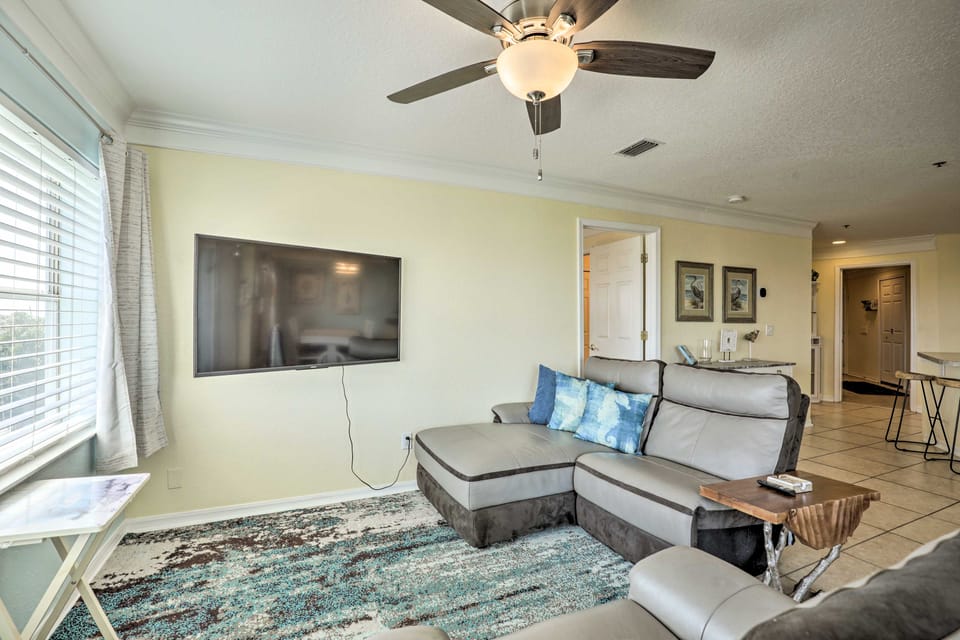 St Augustine Condo w/ Pool Access, Walk to Beach! Apartment in Butler Beach