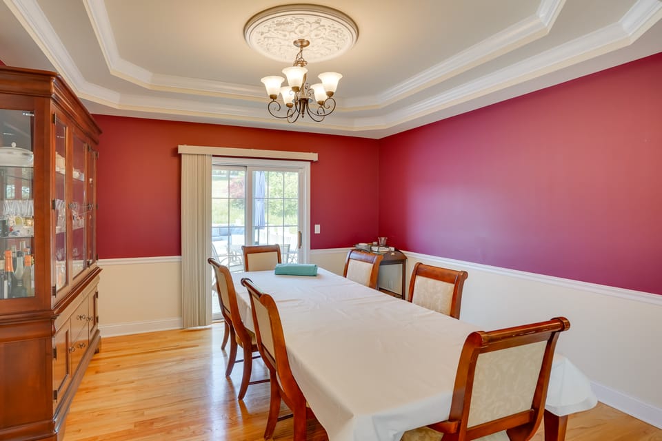 Expansive Upstate Home w/ Home Theater! House in Capital District, NY, USA