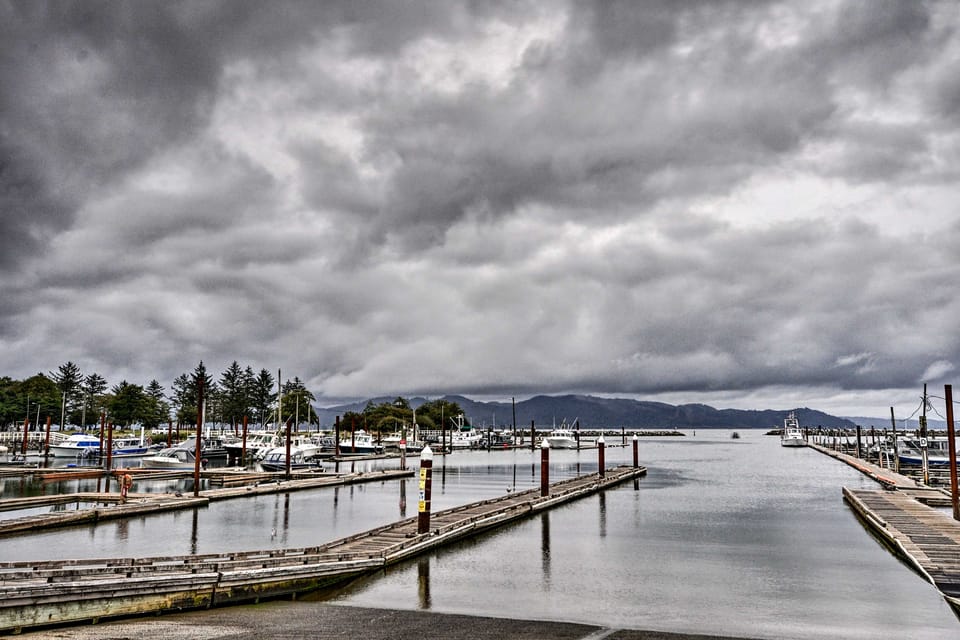 Hammond Home 2 Blocks to Marina & Columbia River! House in Hammond