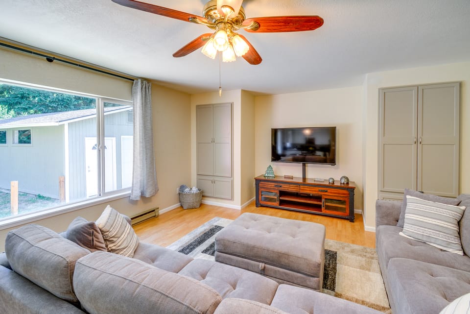 Peaceful Home < 8 Mi to Olympic National Park! House in Washington