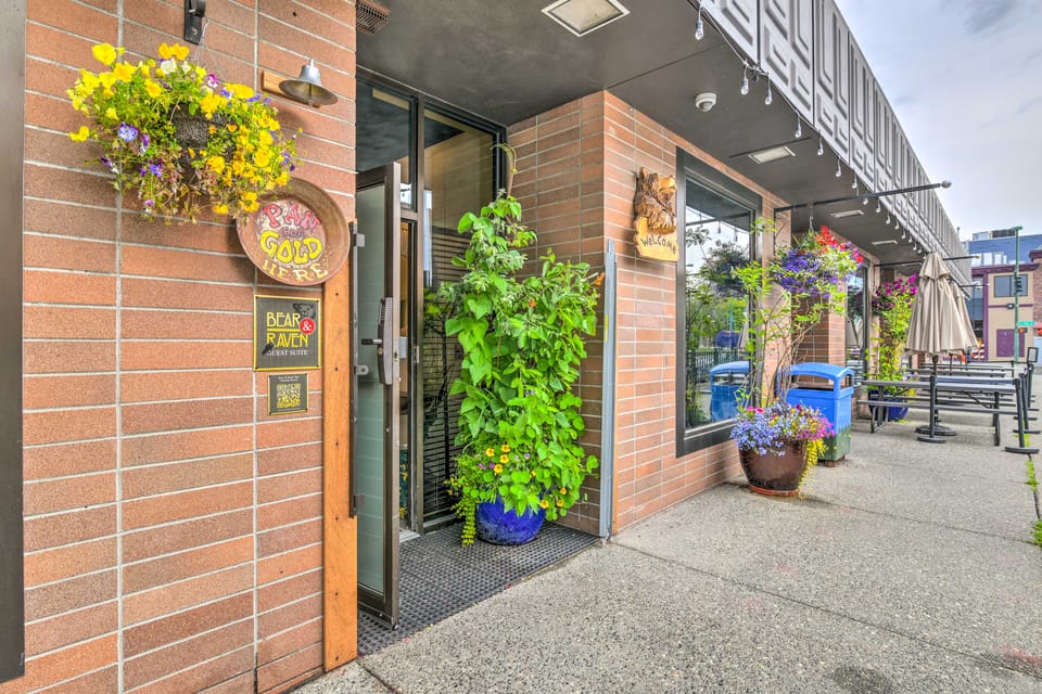 Modern Downtown Apt - Walk to Parks + Cafes! Apartment in Anchorage