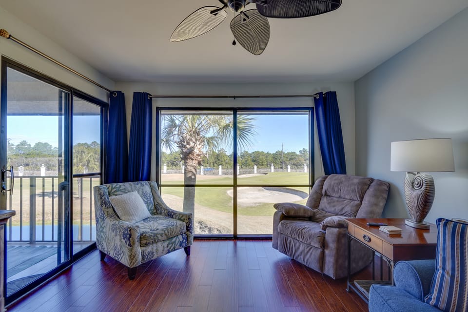 Nautical Edgewater Resort Condo - Walk to Beaches! Apartment in Panama City Beach