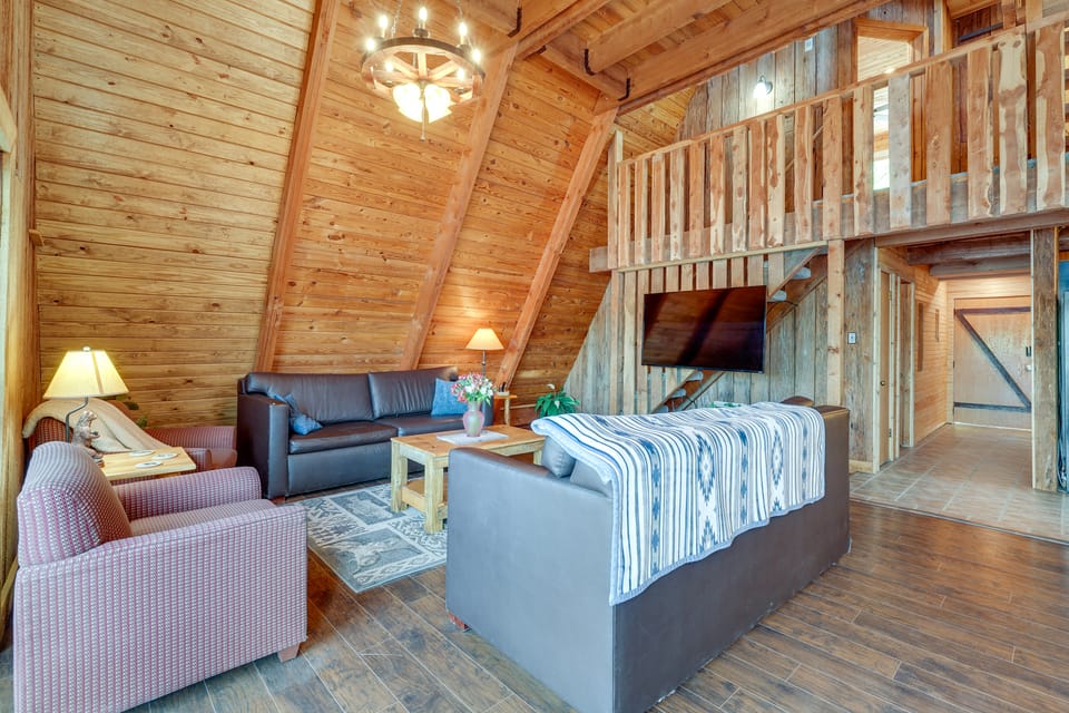 Lakefront A-Frame Cabin with Community Perks House in Missouri