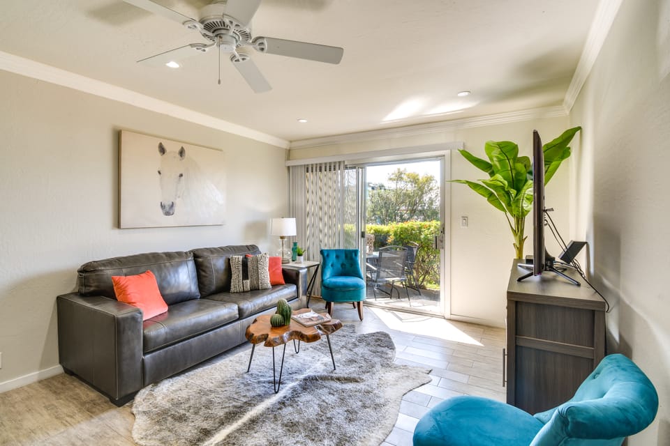 Walk to Fashion Square: Condo w/ Pool Access! Apartment in Scottsdale