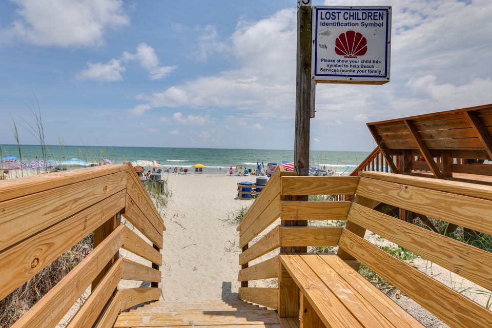 Across the Street From Ocean: Surfside Beach Condo Apartment in Surfside Beach