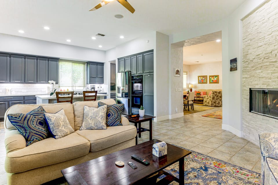 Spacious Palm Desert Home w/ Patio, Pool & Grill House in Palm Desert