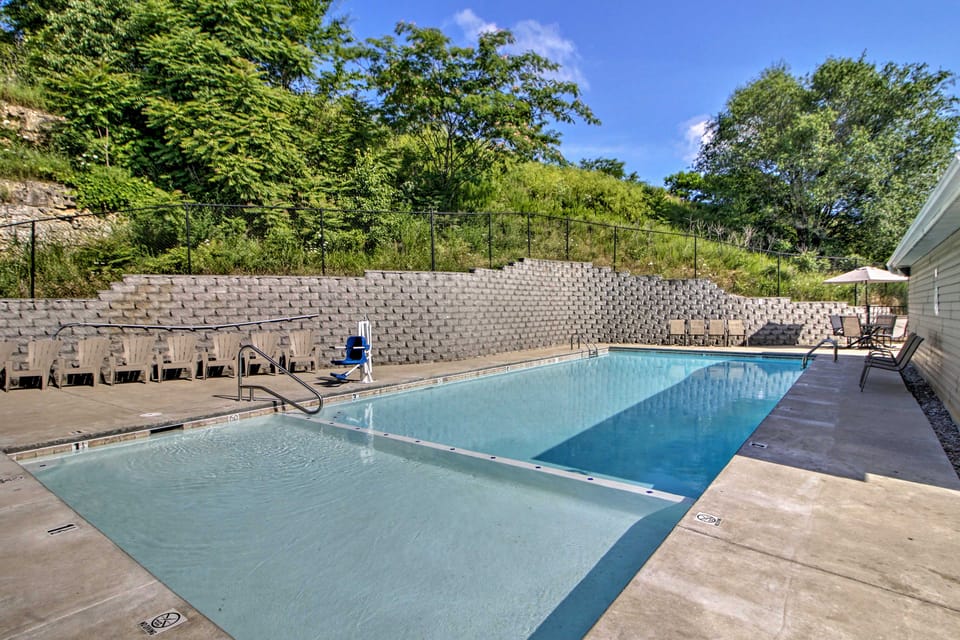 5 Mi to Marvel Cave: Ground-Level Branson Apt! Apartment in Branson