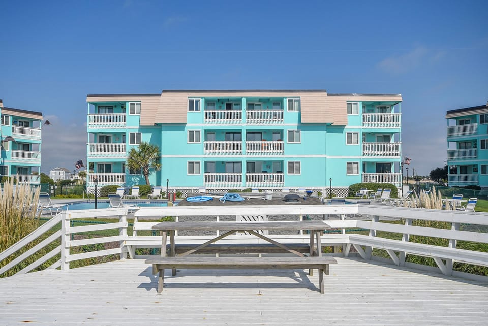 Coastal Condo w/ Public Atlantic Beach Access Apartment in Atlantic Beach