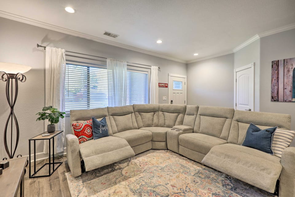 Pet-Friendly Flagstaff Escape w/ Fenced-In Yard! House in Flagstaff