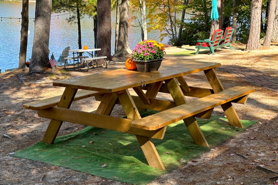 Lake Ivanhoe Family Escape w/ Fire Pit! Cottage in Wakefield