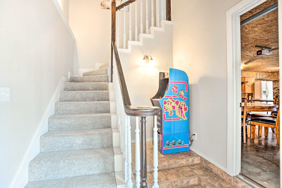 Gainesville Home w/ Outdoor Oasis, 16 Mi to Lake House in Texas