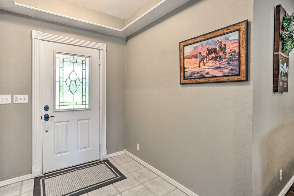 Gainesville Home w/ Outdoor Oasis, 16 Mi to Lake House in Texas