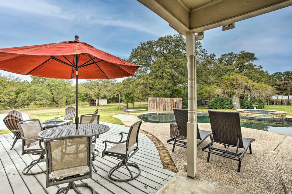 Gainesville Home w/ Outdoor Oasis, 16 Mi to Lake House in Texas