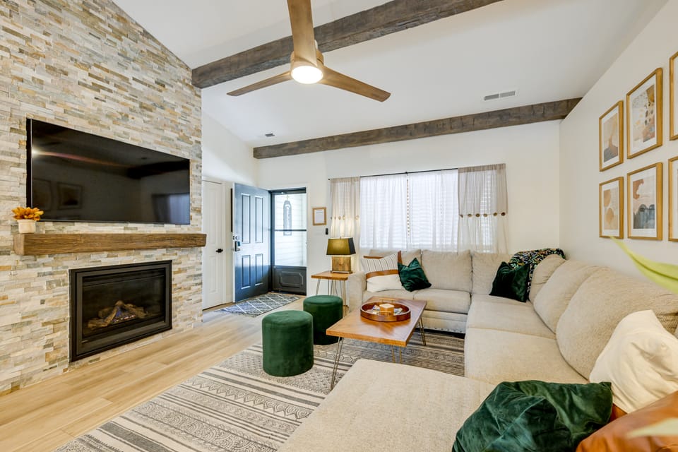 Stylish Flagstaff Hideaway w/ Hot Tub & Fire Pit! House in Flagstaff