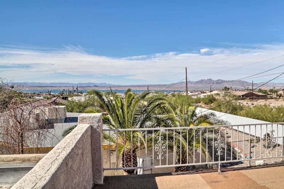 Modern Lake Havasu Retreat: Lake & Mountain Views! House in Lake Havasu City