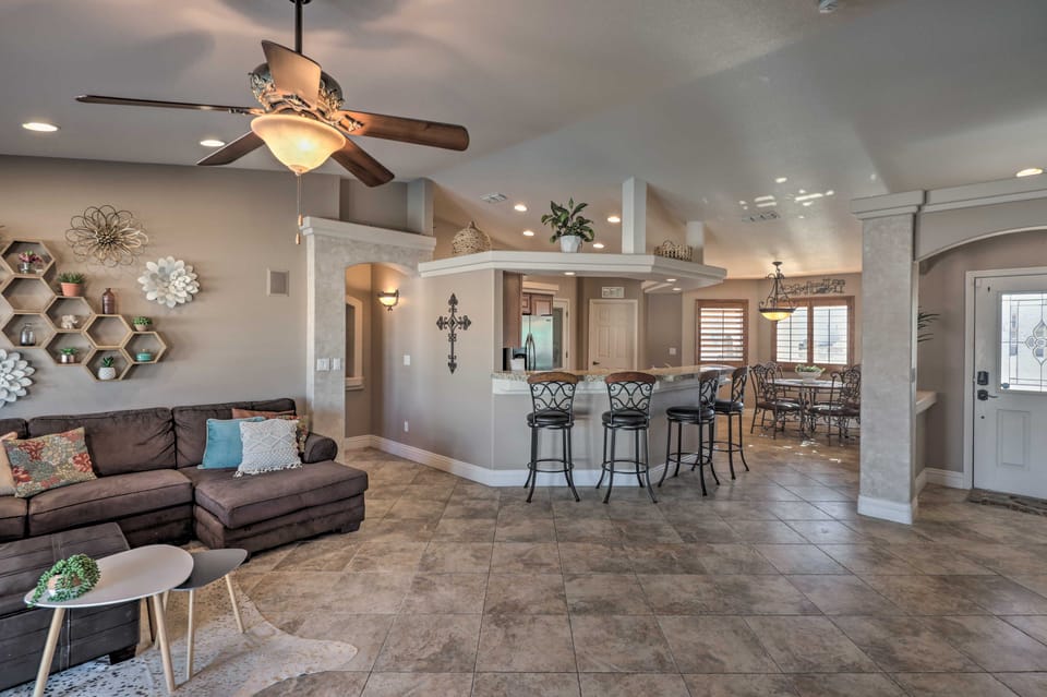 Lake Havasu City House w/ Fire Pit, Pool & Spa! House in Lake Havasu City