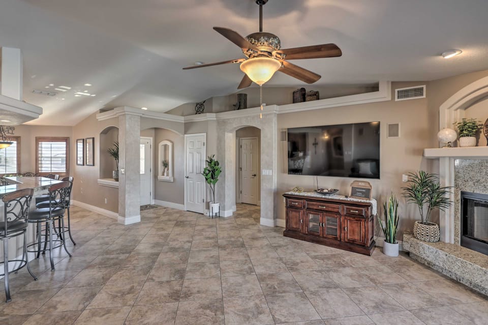 Lake Havasu City House w/ Fire Pit, Pool & Spa! House in Lake Havasu City