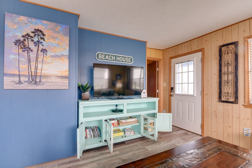 1/2 Mi to Gulf: Family Home in Crystal Beach! Cottage in Bolivar Peninsula