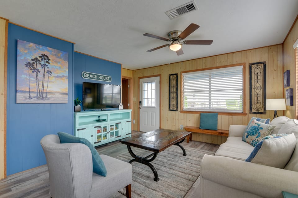 1/2 Mi to Gulf: Family Home in Crystal Beach! Cottage in Bolivar Peninsula
