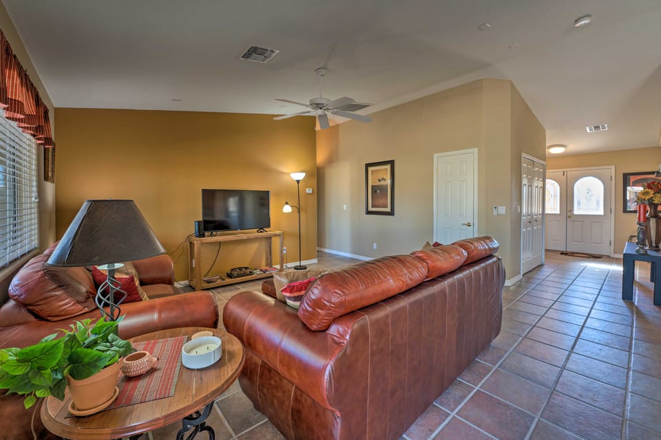 Fort Mohave Family Home w/ Golf Course Views! House in Fort Mohave