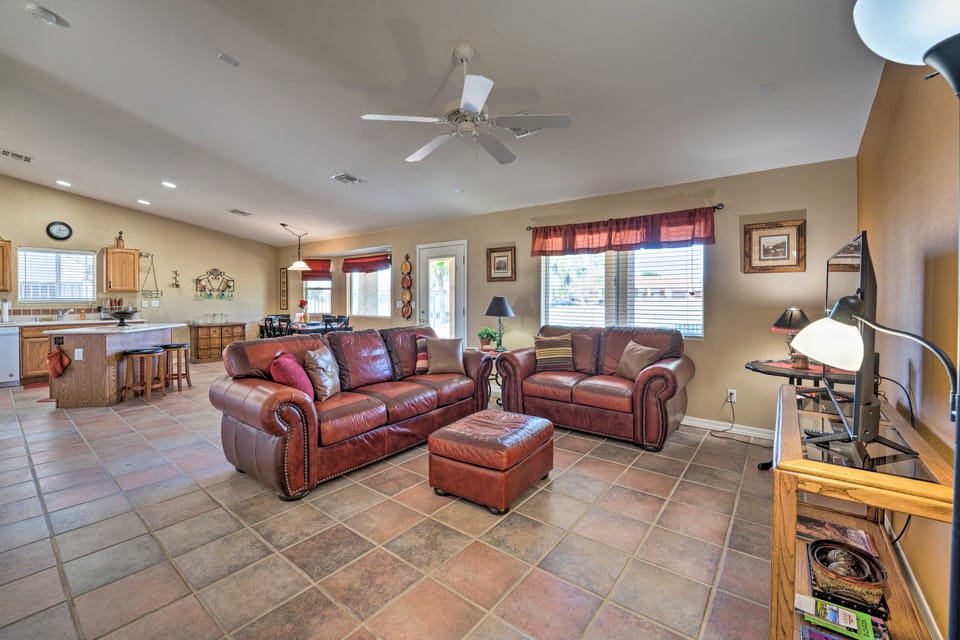 Fort Mohave Family Home w/ Golf Course Views! House in Fort Mohave