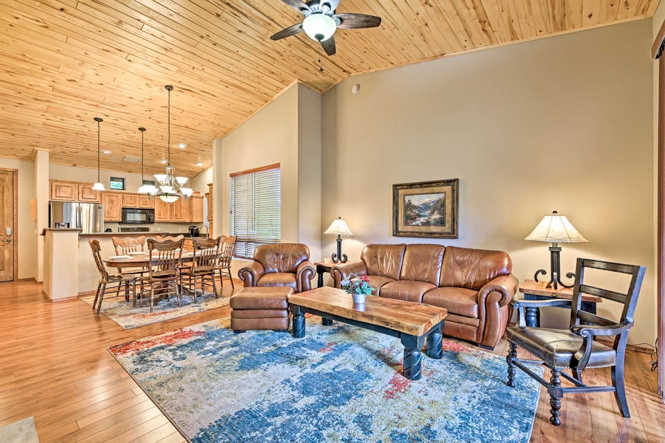 < 1 Mi to Torreon Golf Club: Show Low Condo Apartment in Show Low