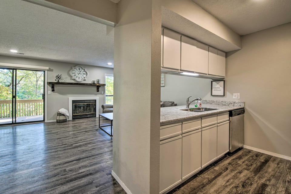 Cozy Branson Condo Near Lakes & Theatre District Apartment in Branson