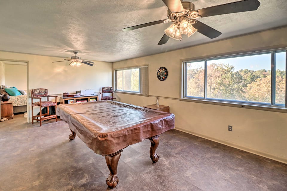 Large Home w/ Games: 4 Mi to Bull Shoals Lake! House in Arkansas