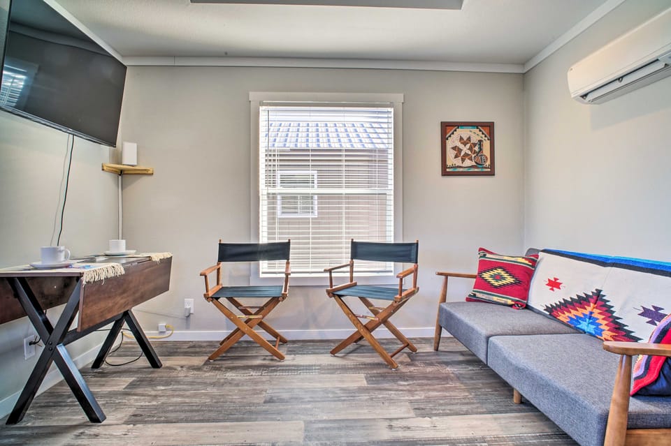 ‘The Roadrunner’ - Silver City Oasis w/ Views! House in Silver City