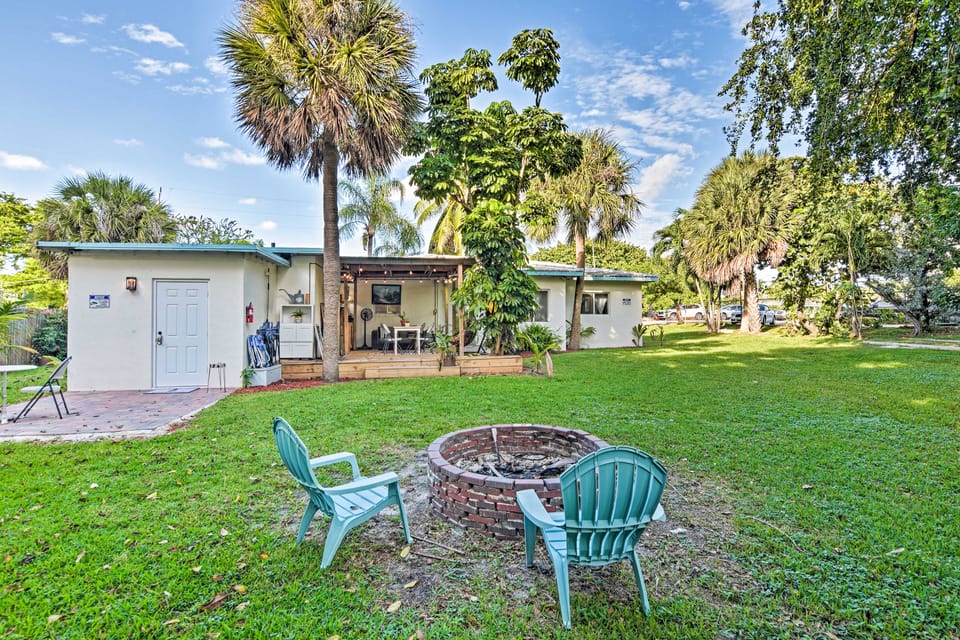 1 Block to Deerfield Beach: Studio w/ Fire Pit! Apartment in Deerfield Beach