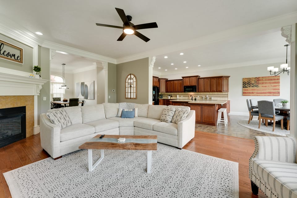 4 Mi to Branson Landing: Huge Home w/ Game Room! House in Branson
