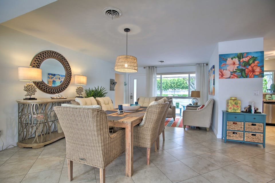 1 Mi to Deerfield Beach: Home w/ Outdoor Oasis! House in Deerfield Beach