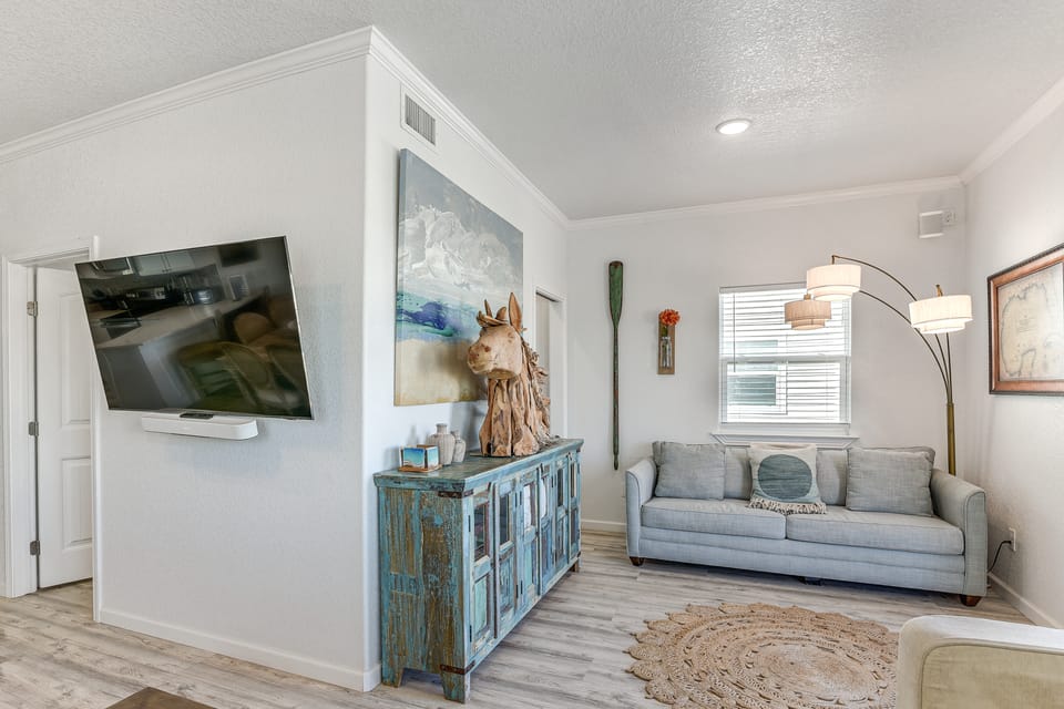 1 Min Walk to Beach: A Surfside Beach Favorite! House in Surfside Beach