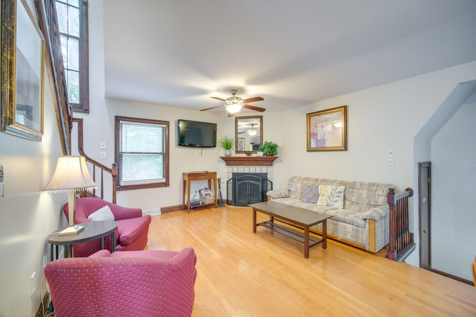 6 Mi to Dtwn! Historic Haven in Cleveland House in Cleveland Heights