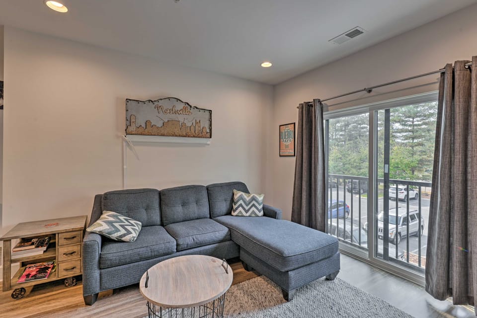 Modern Nashville Condo: 7 Mi to Downtown! Apartment in East Nashville