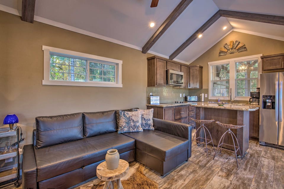 'Little Lucky Star' w/ Pond, Boat & Pasture View! House in Texas